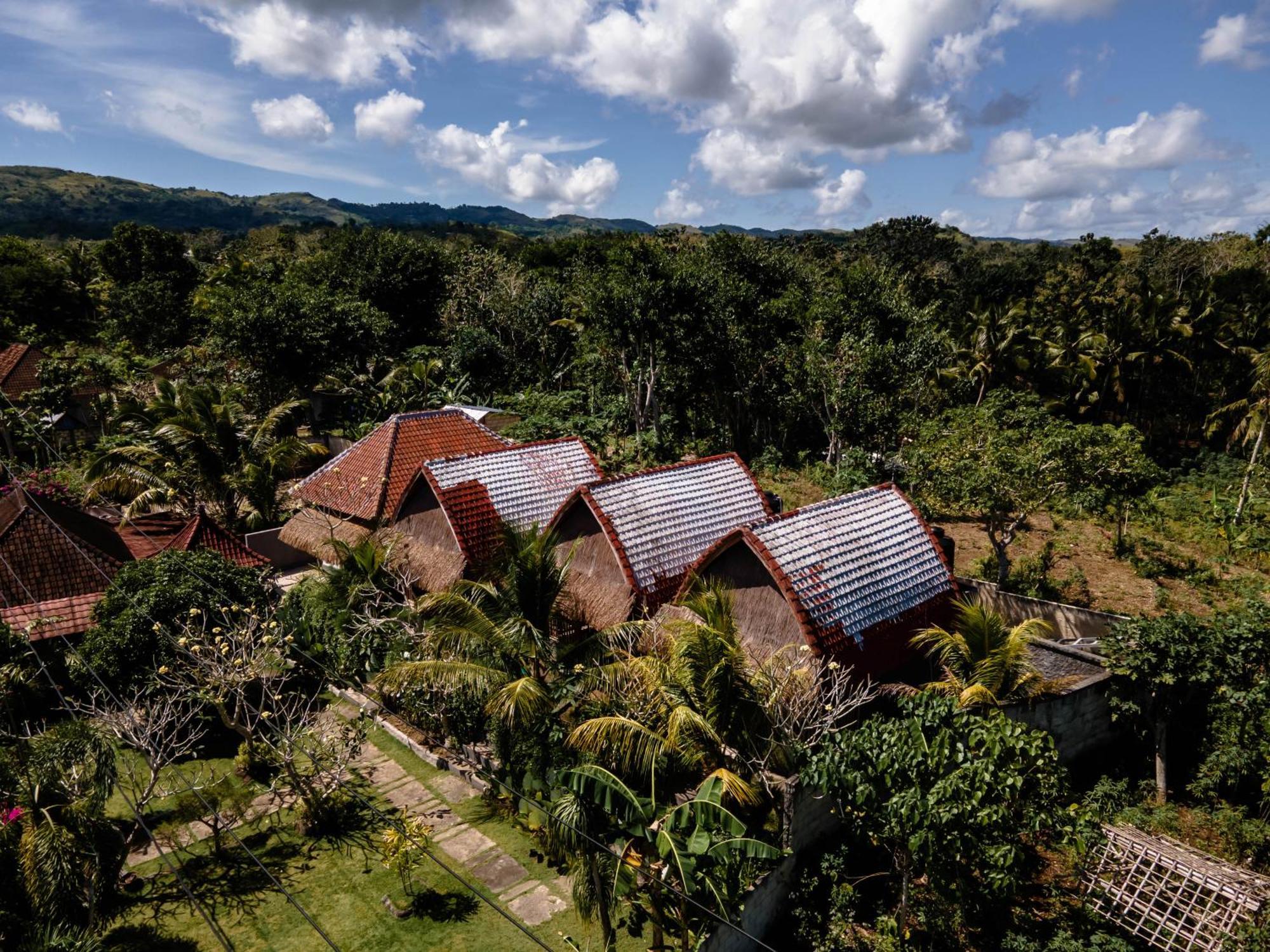 Temeling Jungle Inn Batumadeg Zewnętrze zdjęcie