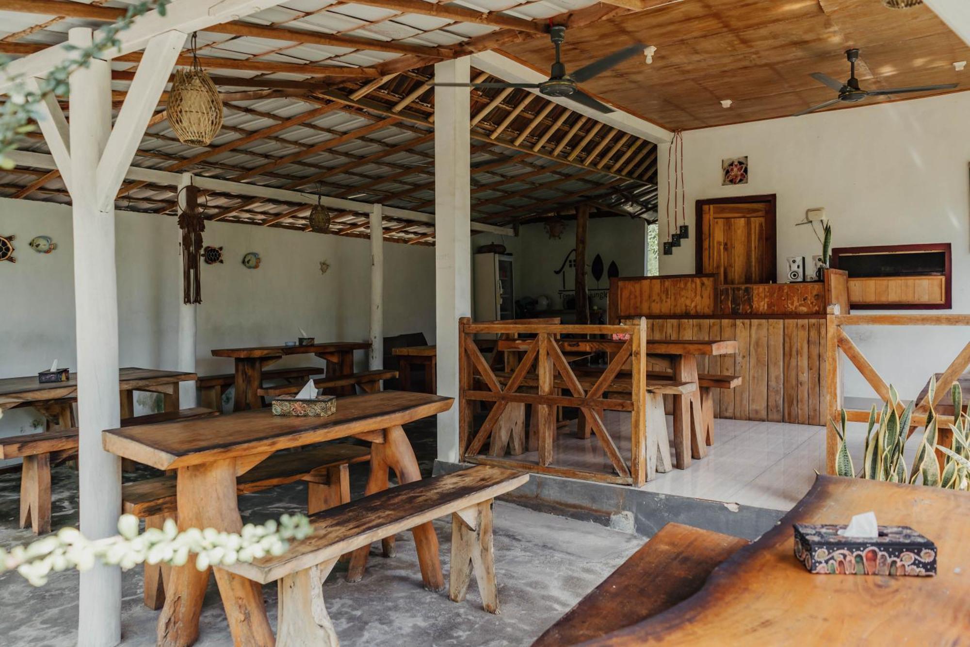 Temeling Jungle Inn Batumadeg Zewnętrze zdjęcie
