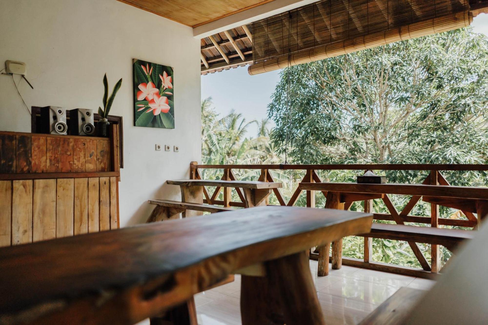 Temeling Jungle Inn Batumadeg Zewnętrze zdjęcie