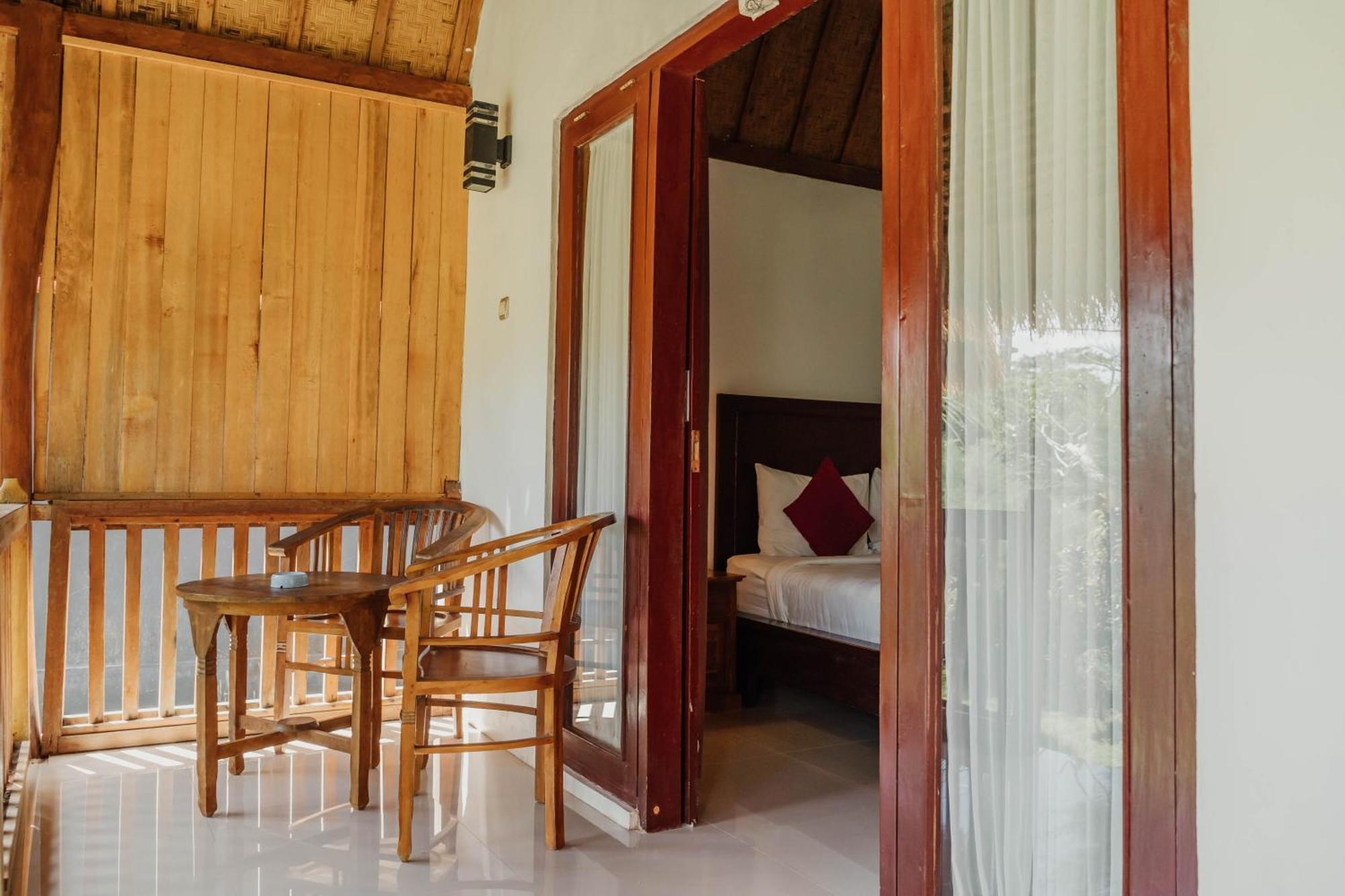 Temeling Jungle Inn Batumadeg Zewnętrze zdjęcie